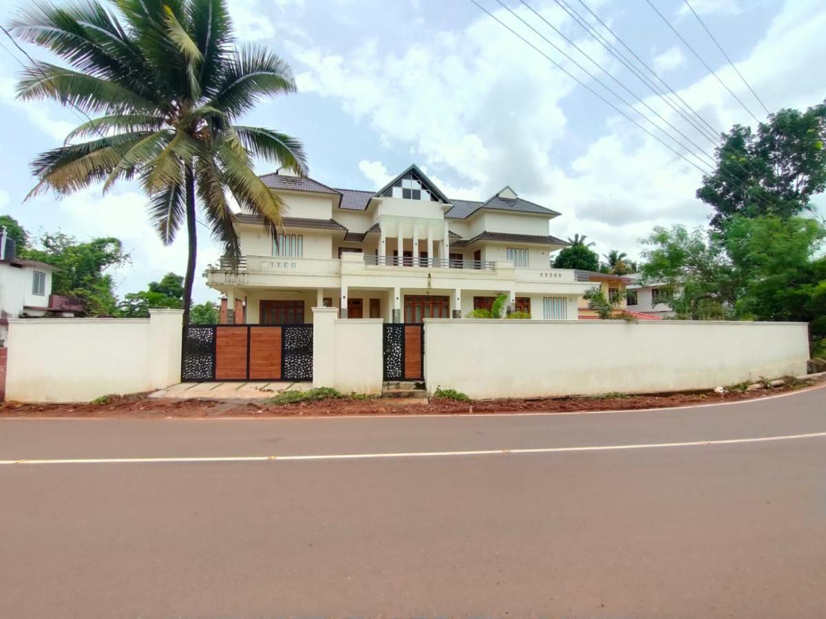 Nandhanam Holidays Kannur Exterior photo